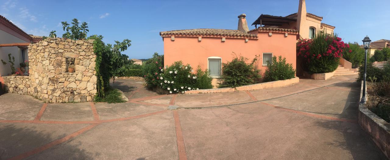 Appartamenti Costa Rossa Cala Rossa Isola Rossa Extérieur photo